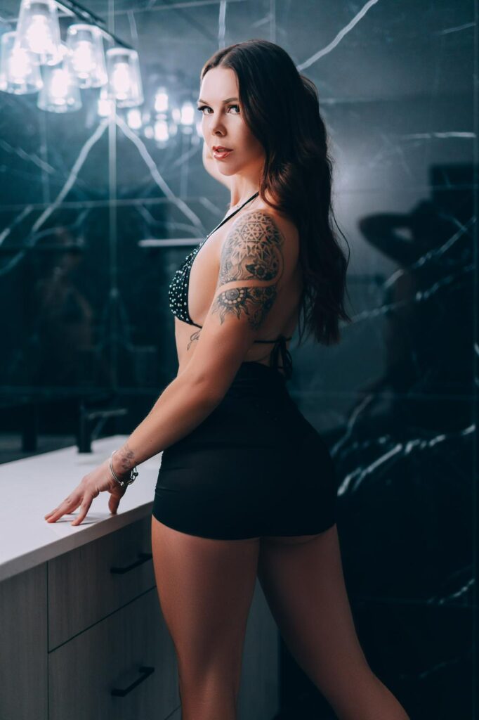 Liquid Zoo Kayla Kage